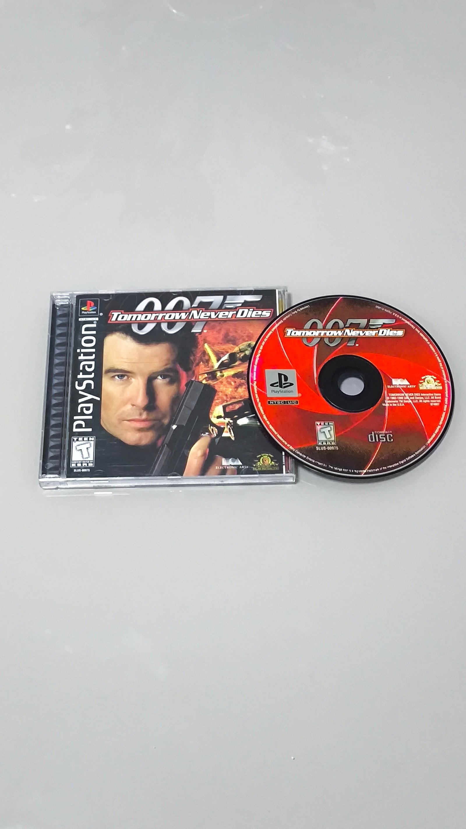 007: Tomorrow Never Dies PS1 Original CIB