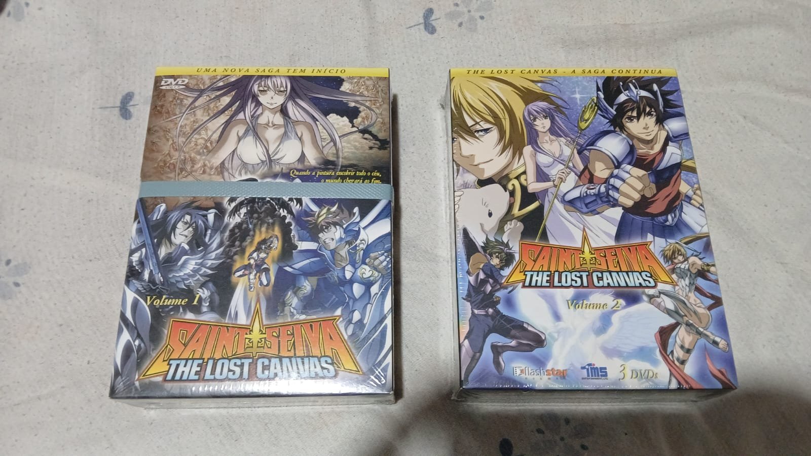 Kit 2 Boxes DVD: Saint Seiya: The Lost Canvas – 1ª Temporada Completa (Vol. 1 + Vol. 2) - Novo & Lacrado